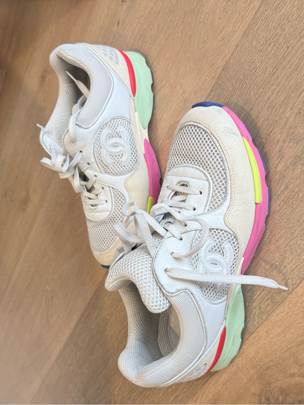 VINTAGE CHANEL White Leather & Suede CC Trainer with Pink, Green & Yellow Accent - Picture 3 of 11